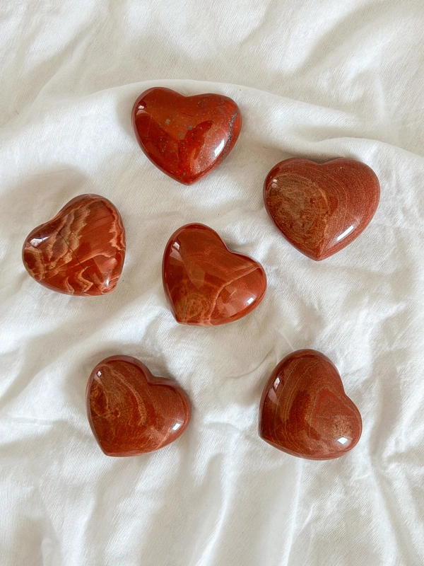 cuore in Diaspro Rosso